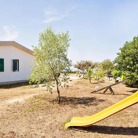 1 Bedroom Pet Friendly In Zambrone *