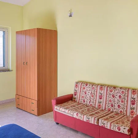 1 Bedroom Pet Friendly In Zambrone * Zaccanopoli